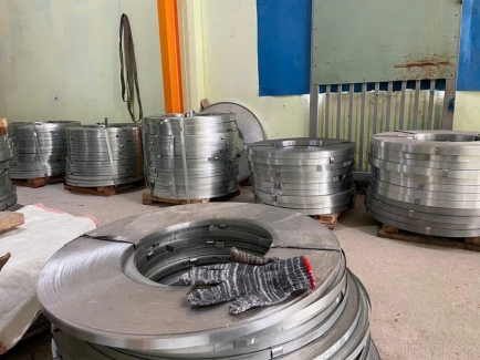 Mua Dây Đai Thép Đóng Hàng: Cập Nhật Giá, Chiến Lược Mua Sắm và Giải Pháp Tiết Kiệm Chi Phí